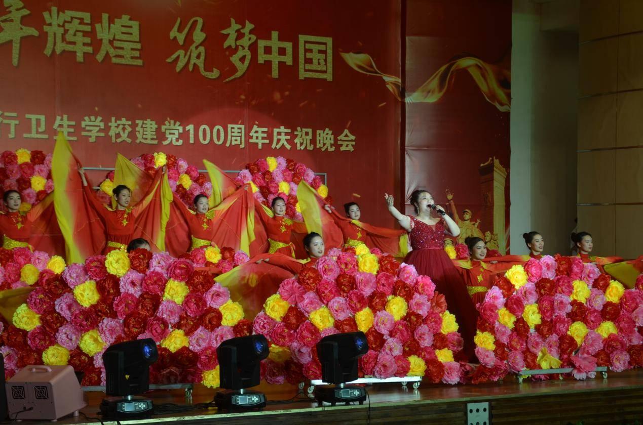 我省3000名青年志愿者服务春运