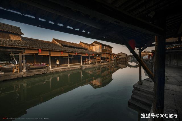 高档奔驰“暴跌”至25万，让迈腾，帕萨特，雅阁瞬间不香了！